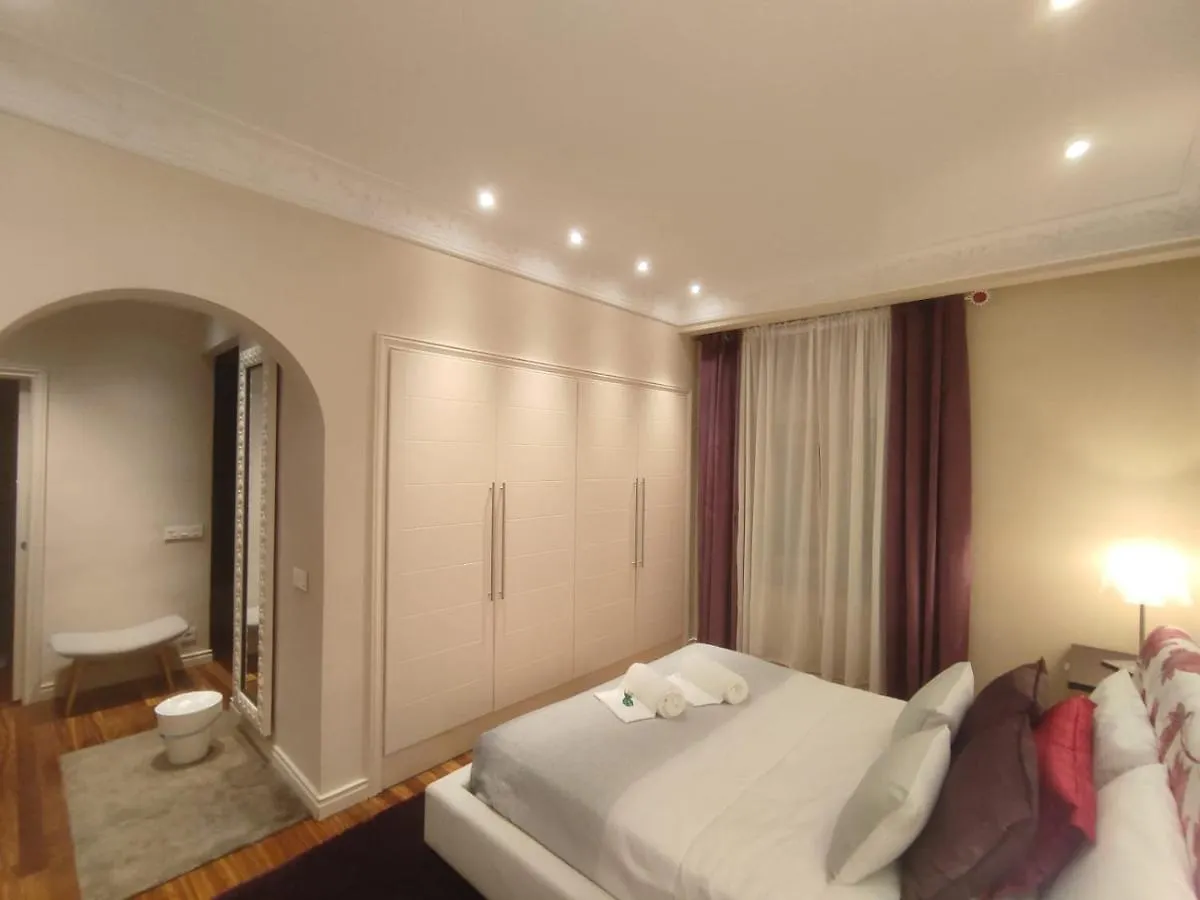 Habitacion En Vivienda Gran Via Bilbao 0*,