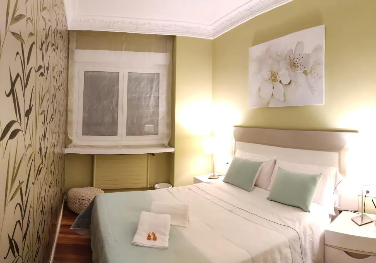 Habitacion En Vivienda Gran Via Bilbao 0*,